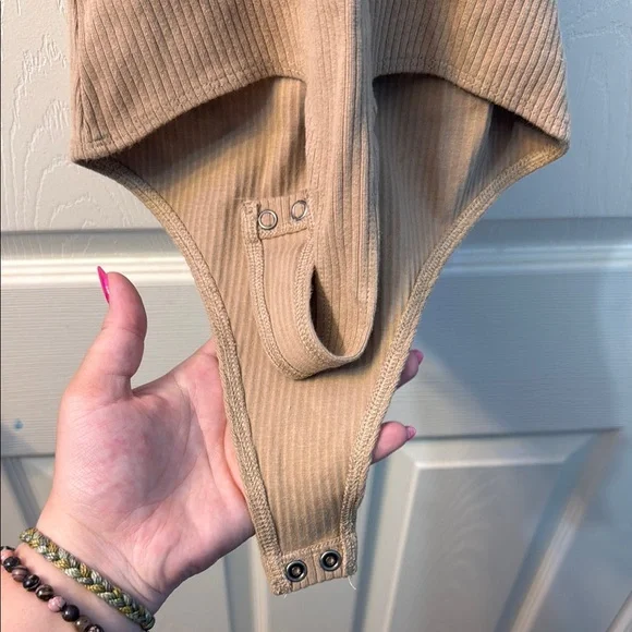 Tan Ribbed Bodysuit - Picture 4 of 5